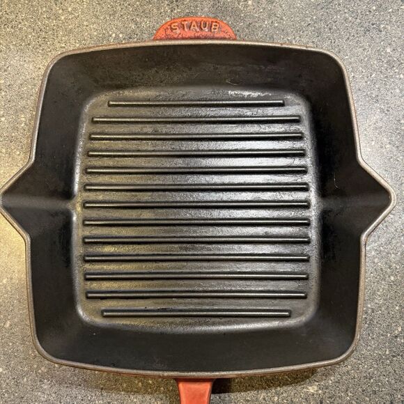 Staub Cast Iron Skillet Square Grill Pan #26 Red Enamel  12" 2 Spouts France - Picture 2 of 8